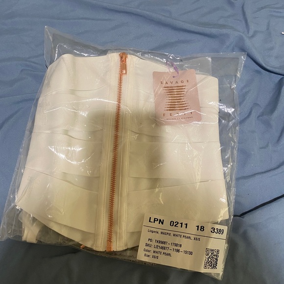 SAVAGEXFENTY Waist Cincher - Picture 3 of 3